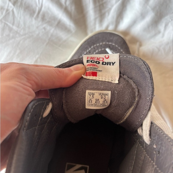 EUC Vans Pig Suede Sk8 High Top in Rabbit - Picture 6 of 10